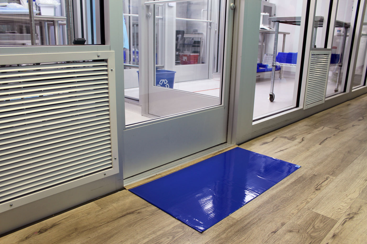 cách sử dụng tấm dinh bụi