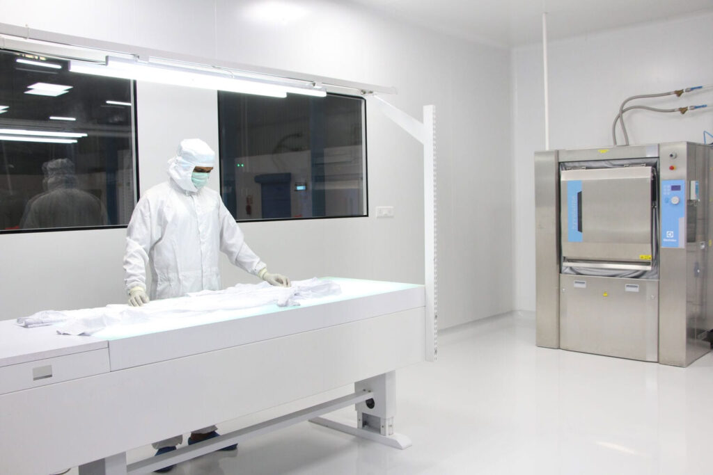 thi-cong-phong-sach-tphcm