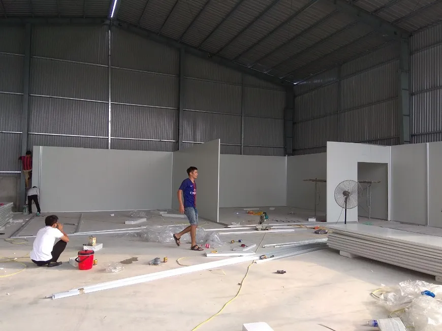 thi-cong-vach-panel-phong-sach