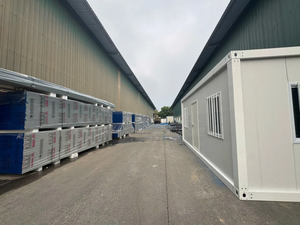 thi-cong-vach-panel-phong-sach