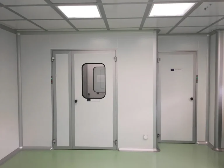 Cửa Panel EPS: Cấu tạo, Ưu điểm, Ứng dụng, Báo giá & Gợi ý đơn vị uy tín phòng sạch chính hãng
